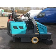 HIRE EUREKA MAGNUM HYDRAULIC HI-DUMP SWEEPER  1 WEEK  LONG or SHORT TERMS